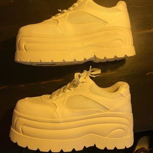 Platform sneakers from H&M. Worn once. Size 38